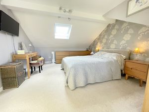 Greenhurst Road- click for photo gallery